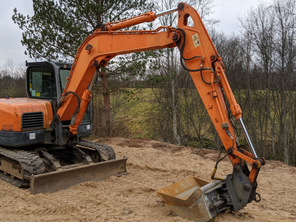 Doosan DX80R